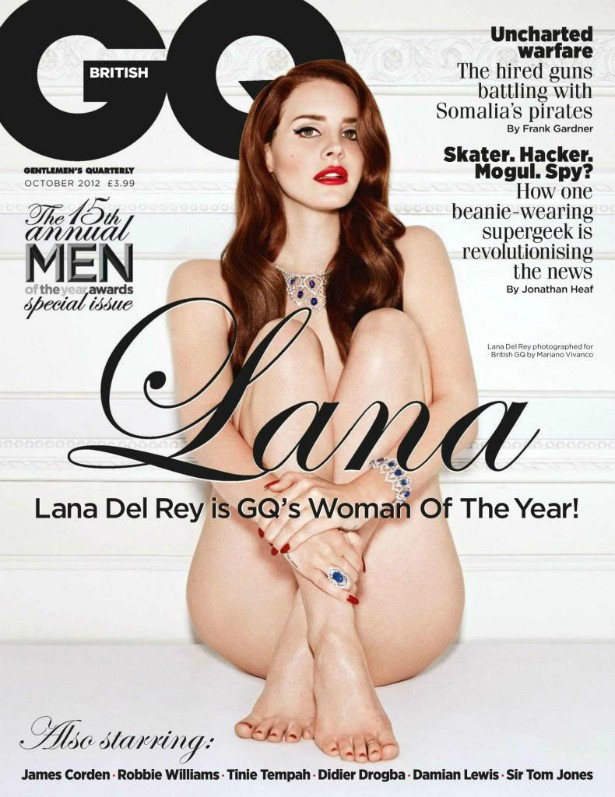 Lana Del Rey foi eleita a mulher do ano de 2012 pela 'GQ' britânica. E se despiu totalmente para estrelar a capa que a homenageava. (Foto: Divulgação)