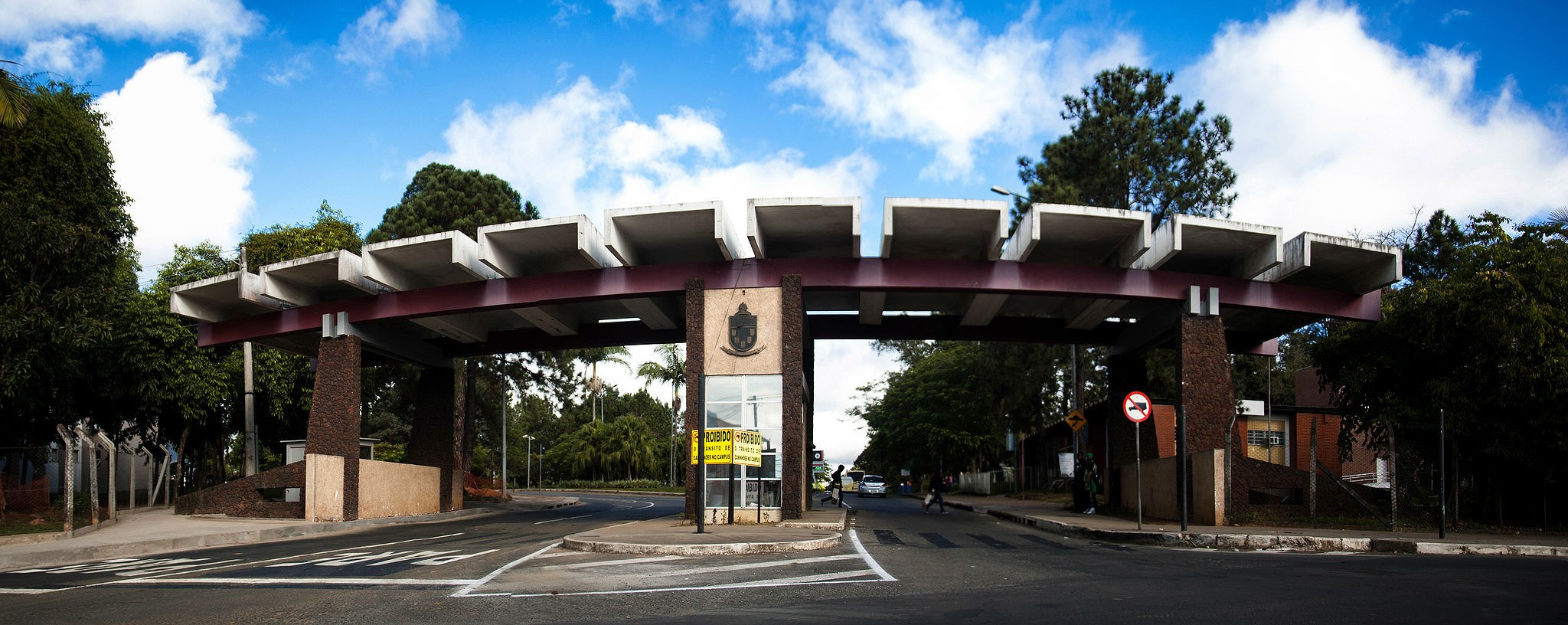 UFJF passa a emitir diplomas em formato digital  