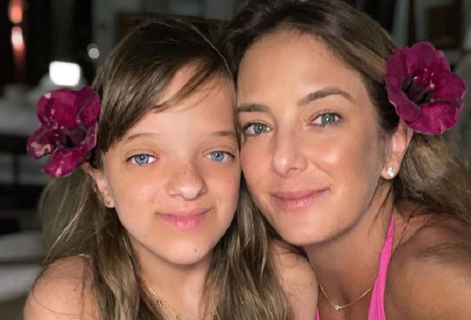 Aniversariante Ticiane Pinheiro (45) ao lado da filha, Rafaella Justus (11) (Foto: Reprodução/Instagram)