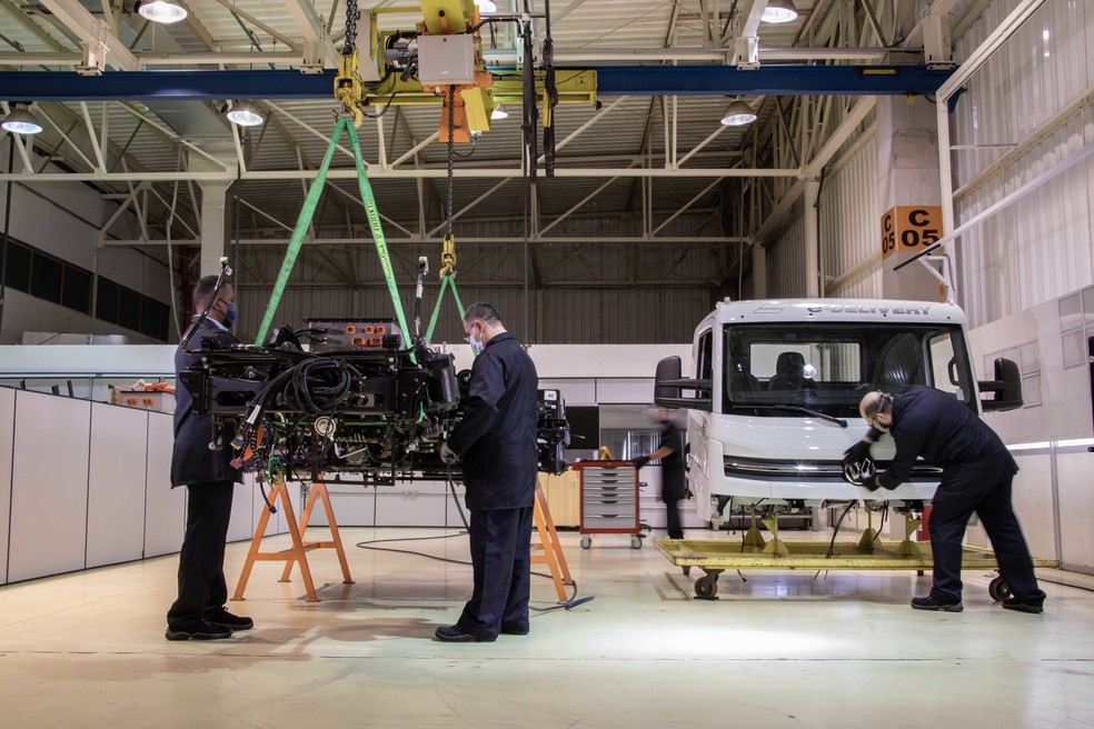 Fábrica da Volkswagen Caminhões e Ônibus se prepara para produzir o primeiro caminhão elétrico do Brasil — Foto: Divulgação