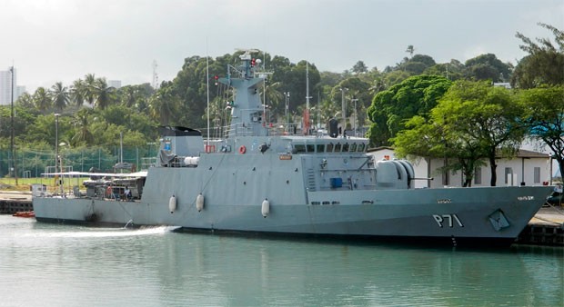 Navio-Patrulha Macau lançará flores ao mar em homenagem aos marinheiros mortos  (Foto: Divulgação/Marinha do Brasil)