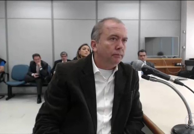 O delator Carlos Miranda, apontado pela PF como gerente da organização de propinas de Sérgio Cabral (Foto: Reprodução/YouTube)