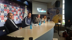 Bauza é apresentado como o novo comandante da seleção argentina