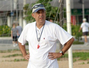 Adail Sampaio, técnico da seleção de Vitória de futebol de areia (Foto: Pauta Livre/Divulgação)