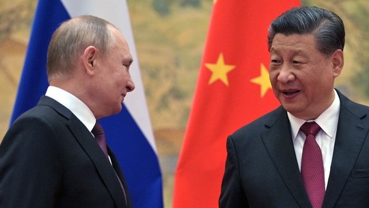 Presidente chinês inicia visita à Rússia com encontro informal com Putin