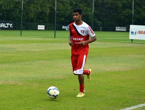 Após título na Seleção, Ewandro projeta mais chances no São Paulo