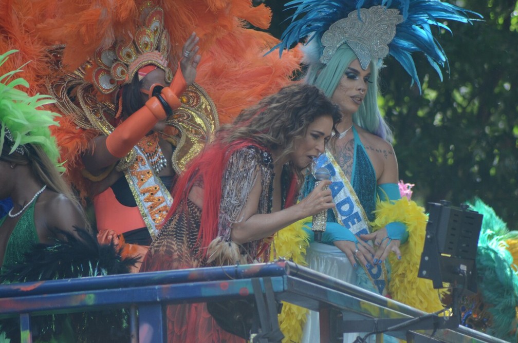 Daniela Mercury recebe drags queens em bloco (Foto: Márcio Reis /Ag Haack)