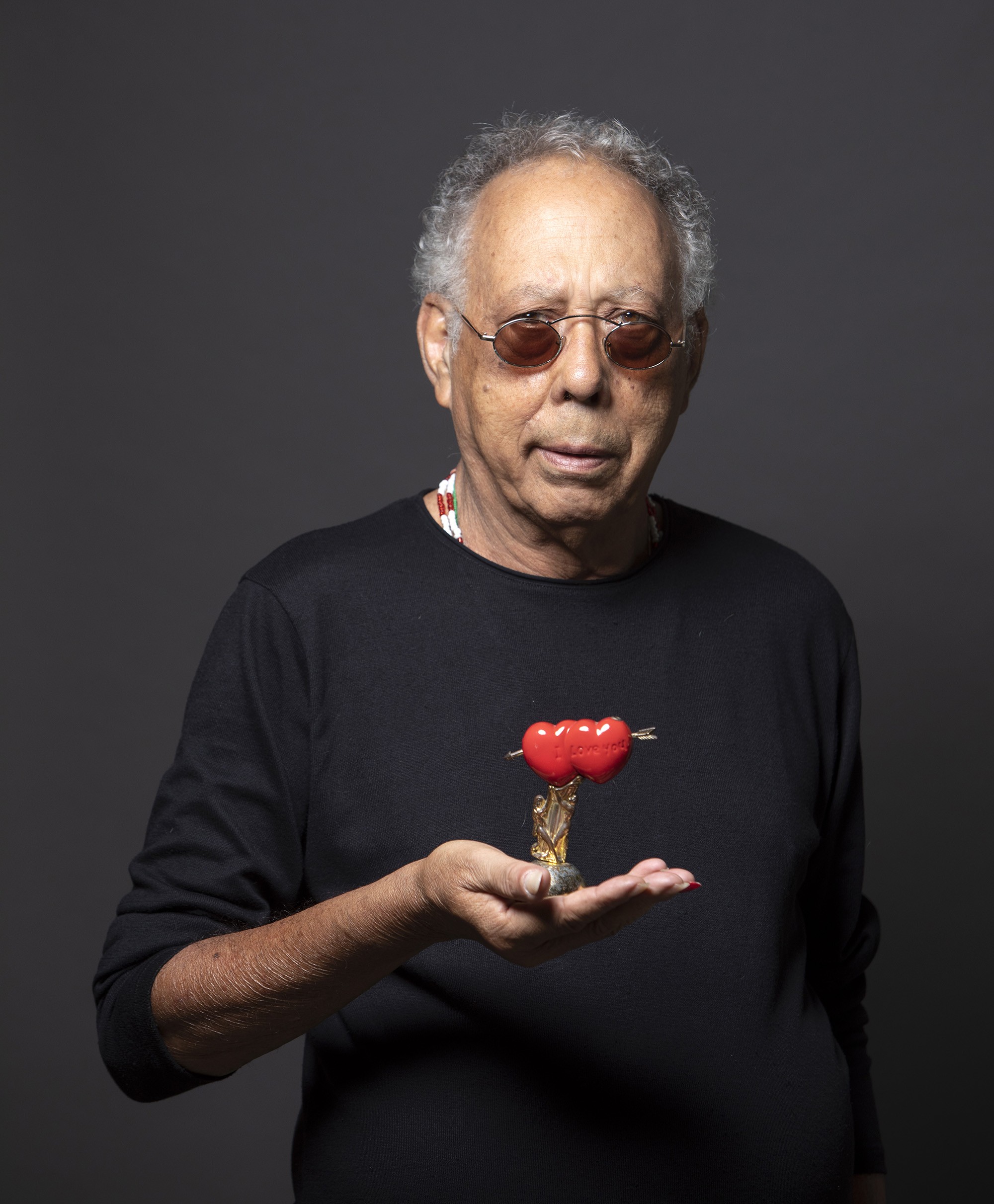 Jards Macalé, 'anjo torto' da MPB, chega aos 80 anos com vigor artístico e ainda na vanguarda
