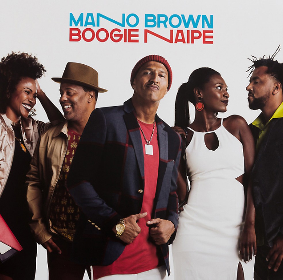 Mano Brown e os vocalistas do álbum 'Boogie Naipe' (Foto: Divulgação / EAEO Records)