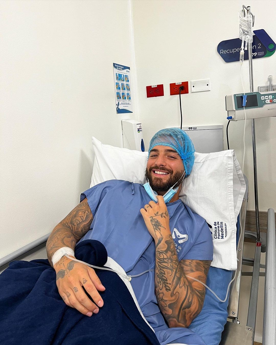 Aos 28 anos, cantor colombiano Maluma passa por operação no joelho (Foto: Reprodução/Instagram)