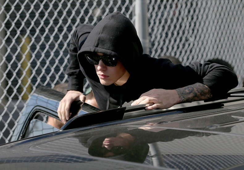 Justin durante sua apreensão (Foto: GETTY)