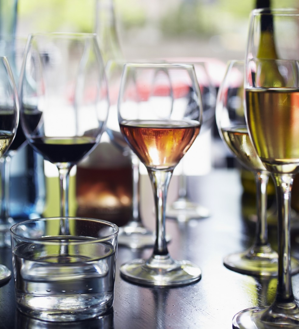 Não existe uma medida ideal para consumo de álcool — Foto: Getty Images