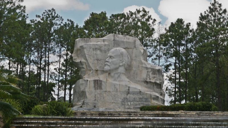 Monumento em homenagem a Lênin em Cuba (Foto: AFP via BBC News)