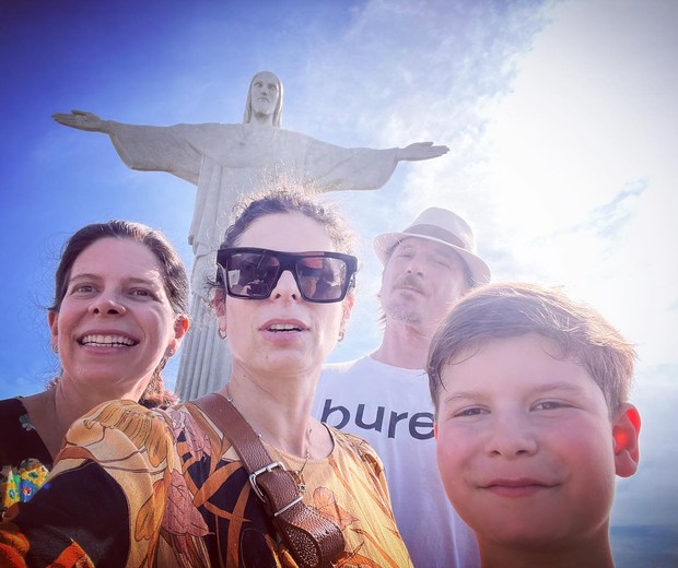 Luka Peros com a  cunhada, a mulher e o filho no Cristo Redentor (Foto: Reprodução/Instagram)