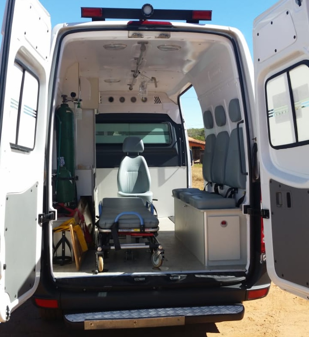 Criminosos pararam ambulÃ¢ncia em rodovia e mataram jovem que era levado para hospital apÃ³s ser baleado em Comodoro (Foto: PolÃ­cia Civil de Comodoro (MT))