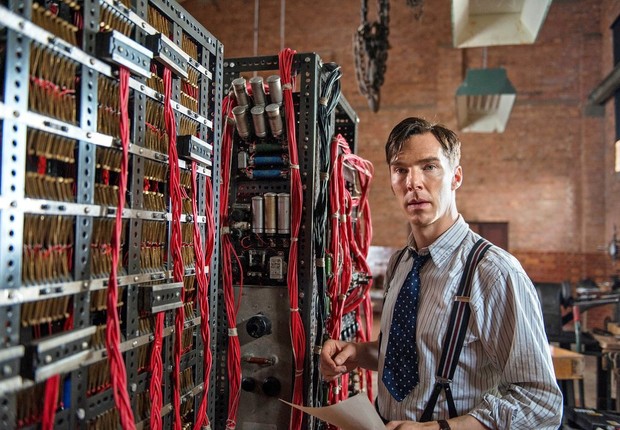 Benedict Cumberbatch interpreta Alan Turing em O Jogo da Imitação (Foto: Divulgação)