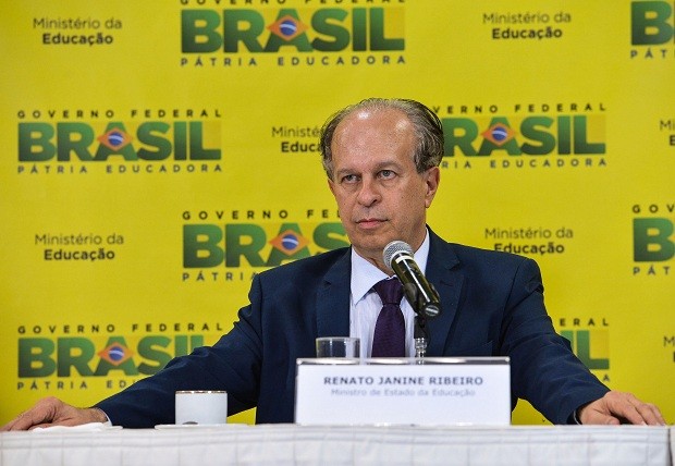 Ministro da Educação quer 'esforço' para uso racional de recursos ...