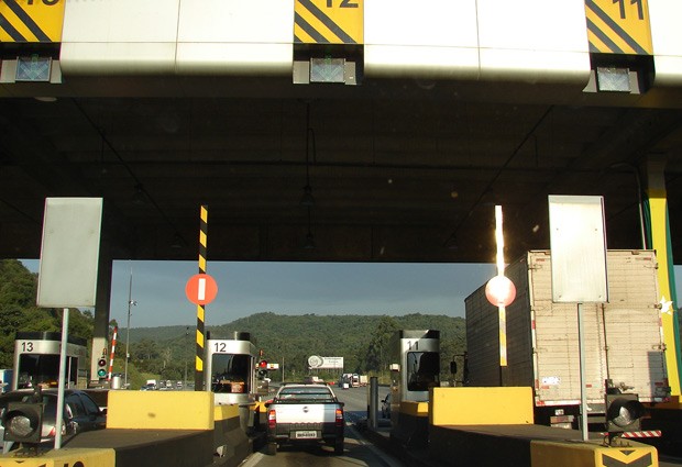 Pedágio na Rodovia dos Bandeirantes, sentido SP, km 30 (Foto: Roney Domingos/ G1)