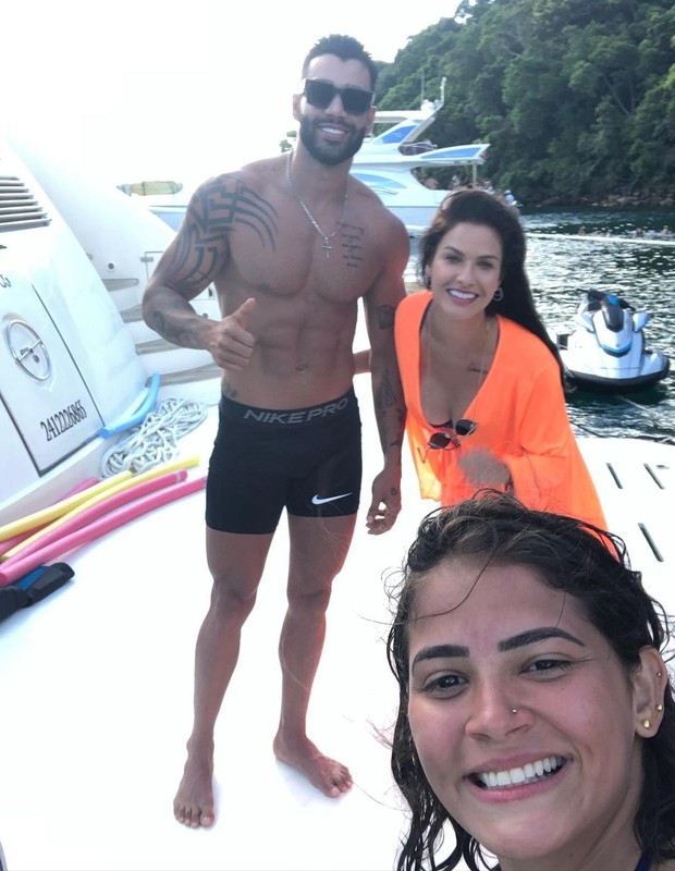 Gusttavo Lima e Andressa Suita são fotografados juntos por fã (Foto: Reprodução/Instagram)