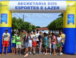 Atletas da categoria juvenil prontos para a largada, em Colinas do Tocantins (Foto: Divulgação/Alfredo Zamora)