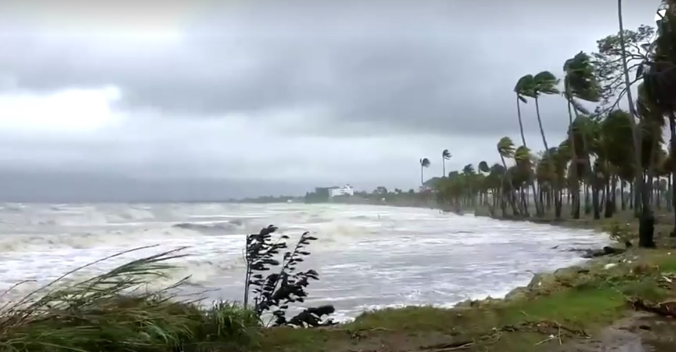 Ciclone deixa um morto e um desaparecido nas ilhas Fiji ...