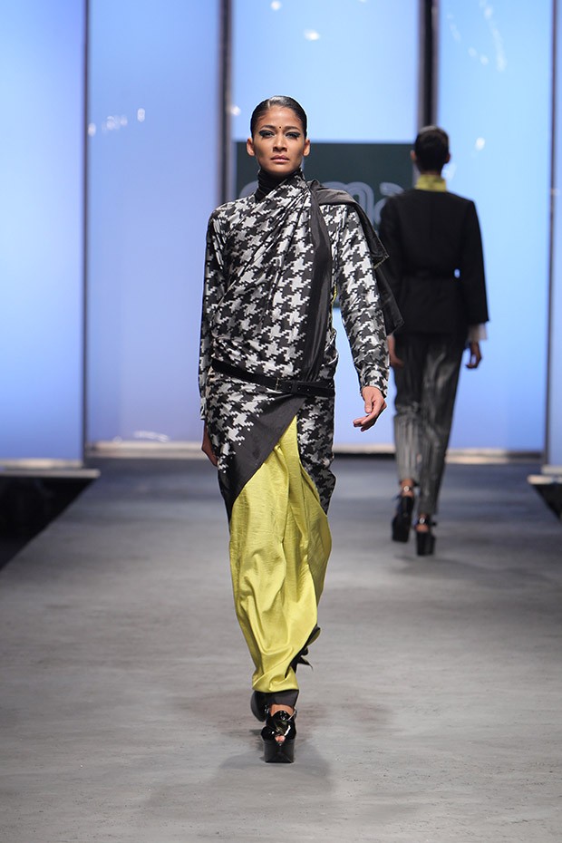 Houndstooth sari by Abraham & Thakore, double ikat silk, Hyderabad, 2011, is on display at Fabric of India (Foto: Abraham & Thakore)