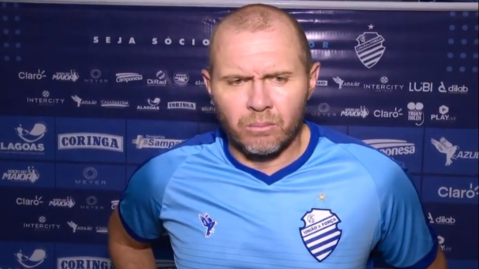 Mozart vai mudar o time contra o Brasil de Pelotas — Foto: Reprodução/CSA