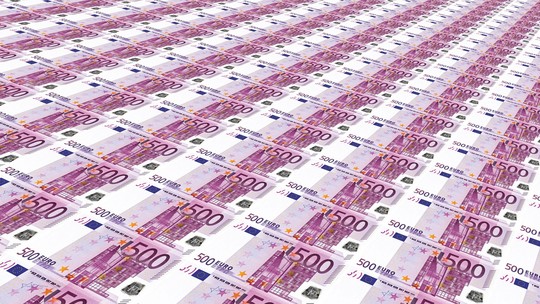 Euro atinge maior nível ante o dólar em 10 meses com foco no aperto do BCE