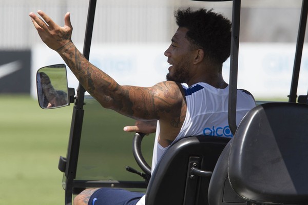 Após testes, Carille esboça Corinthians para enfrentar o Cruzeiro; veja o time