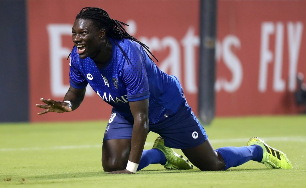 Gomis, do Al Hilal, foi o artilheiro da Champions da Ásia — Foto: Karim JAAFAR / AFP