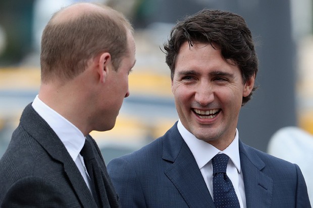 Justin Trudeau ao lado do príncipe William (Foto: Chris Jackson/Getty Images)