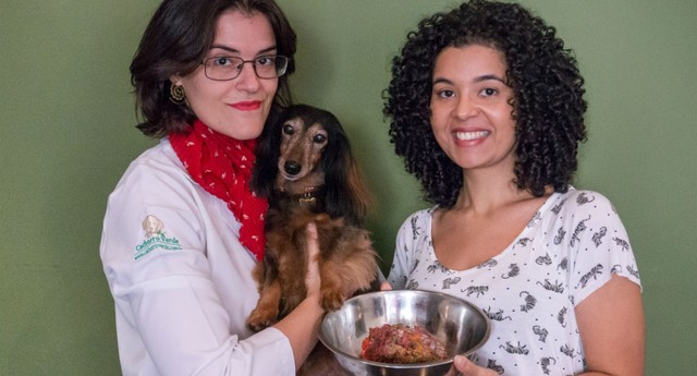 Sylvia Angélico, 33 anos, e Vanessa Fermino, 31 proprietárias da Cachorro Verde (Foto: Divulgação)