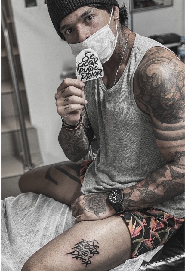 Murilo Guccin faz tatuagem em homenagem a Felipe Prior (Foto: Reprodução/Twitter)