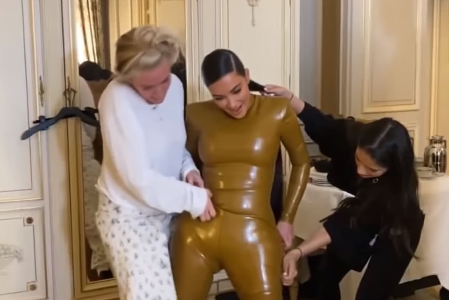 Kim Kardashian (Foto: YouTube)