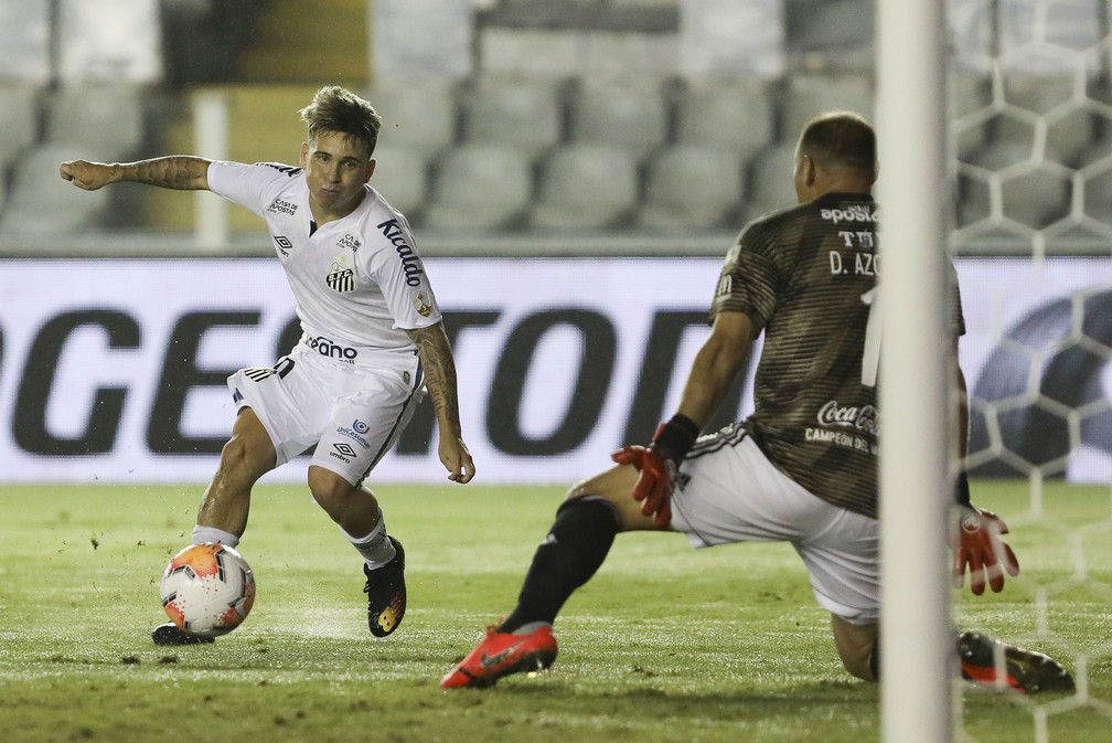 Soteldo foi o principal jogador do Santos — Foto: Staff Images/Conmebol