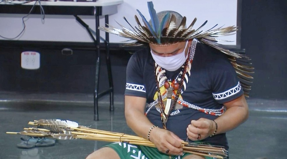 No evento, haverá demonstração de confecção e uso de materiais indígenas, como o arco e flecha — Foto: TV TEM/Reprodução