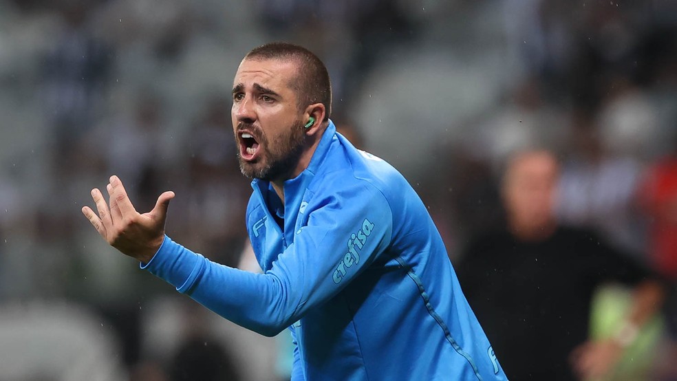 Auxiliar de Abel diz que só Palmeiras acreditava na vitória e lembra: 