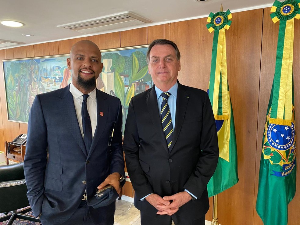 Felipe Melo e Jair Bolsonaro em Brasília — Foto: Redes sociais