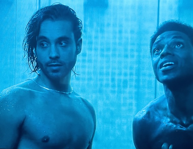 Felipe Ribeiro e Samuel Melo em cena de Maldivas (Foto: Reprodução/Netflix)