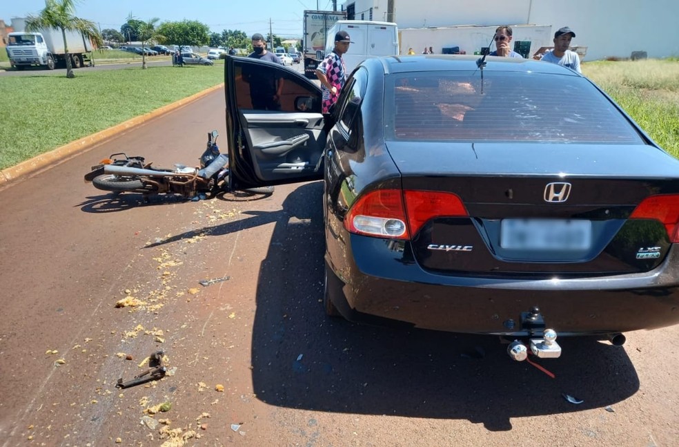 Acidente entre carro e moto deixa mulher gravemente ferida em Jaú — Foto: Arquivo pessoal