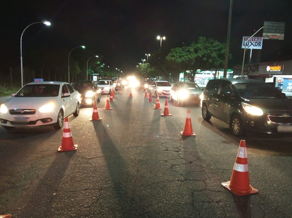 Blitz foi realizada na Av. engenheiro Roberto Freire, uma das mais movimentadas da Zona Sul de Natal — Foto: PMRN/Divulgação