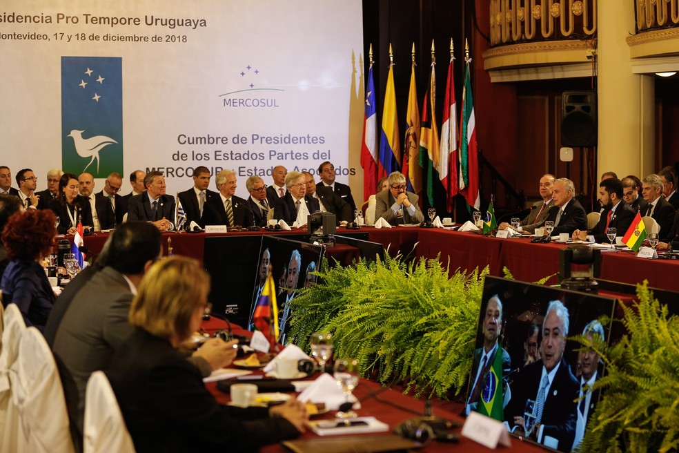 Temer durante discurso na sessão plenária da cúpula dos presidentes do Mercosul — Foto: Cesar Itiberê/Presidência da República