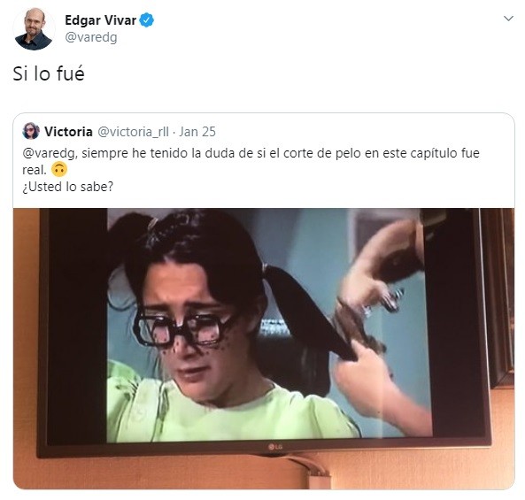 Edgar Vivar confirmando que o cabelo de Chiquinha foi realmente cortado em episódio de Chaves (Foto: Twitter)