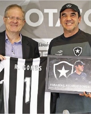 Ricardo Gomes Homenagem Botafogo (Foto: Vitor Silva / SS Press / Botafogo)