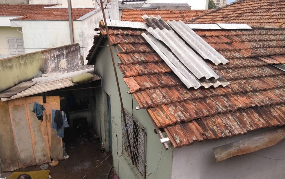 Mulher grávida morreu após incêndio em casa no Centro de Piracicaba (Foto: Carol Giantomaso/G1)