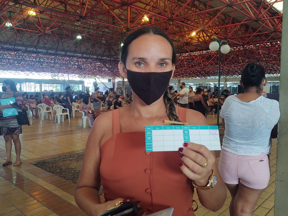 Andressa Pereira foi uma das grávidas vacinadas em Manaus — Foto: Eliana Nascimento/G1