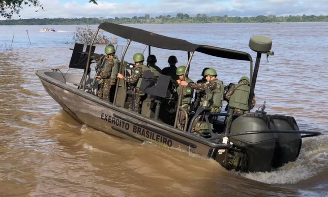 Exército faz buscas por desaparecidos na Amazônia