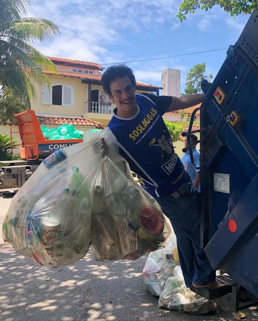 "Nós somos responsáveis por aquilo que consumimos e as empresas são responsáveis pelo que produzem", diz o ator — Foto: Foto: Reprodução/Instagram