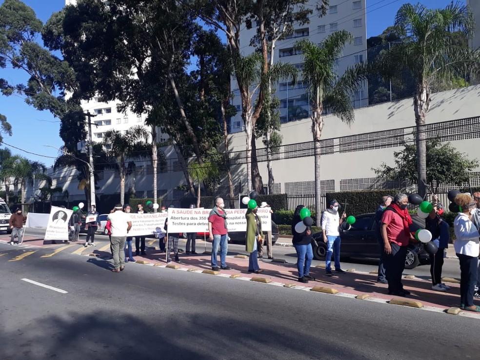 Manifestantes protestam por maior assist&ecirc;ncia &agrave; sa&uacute;de na regi&atilde;o da Brasil&acirc;ndia, na Zona Norte de SP. &mdash; Foto: Divulga&ccedil;&atilde;o/Rede Brasil&acirc;ndia Solid&aacute;ria