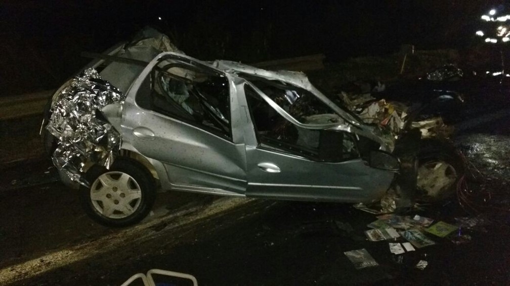 Acidente aconteceu na Rodovia João Mellão (SP-255) em Avaré  (Foto: Divulgação/Polícia Militar Rodoviária)